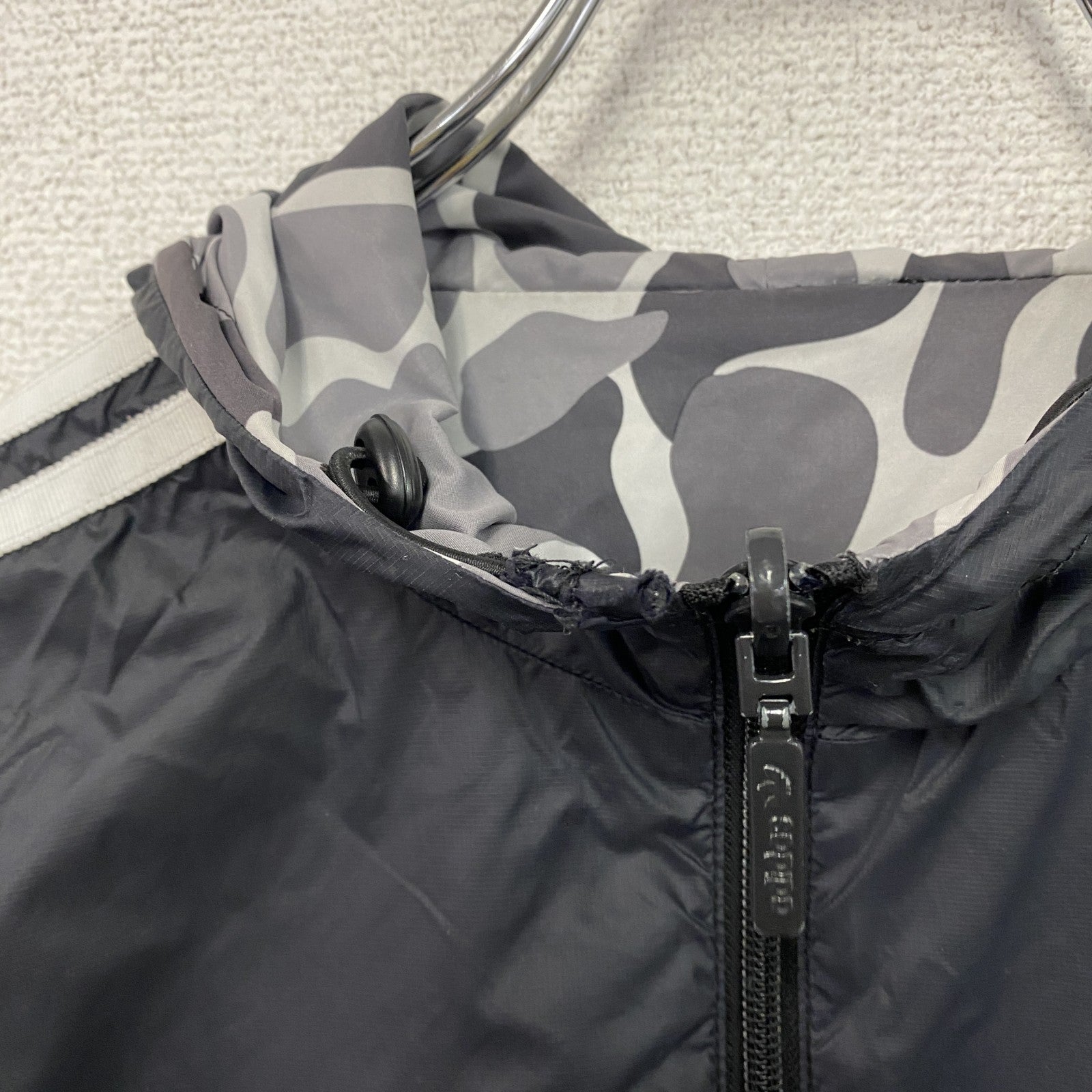 adidas　アディダス　フルジップジャケット　リバーシブル　カモフラ　グレー　黒　ブラック　Mサイズ　