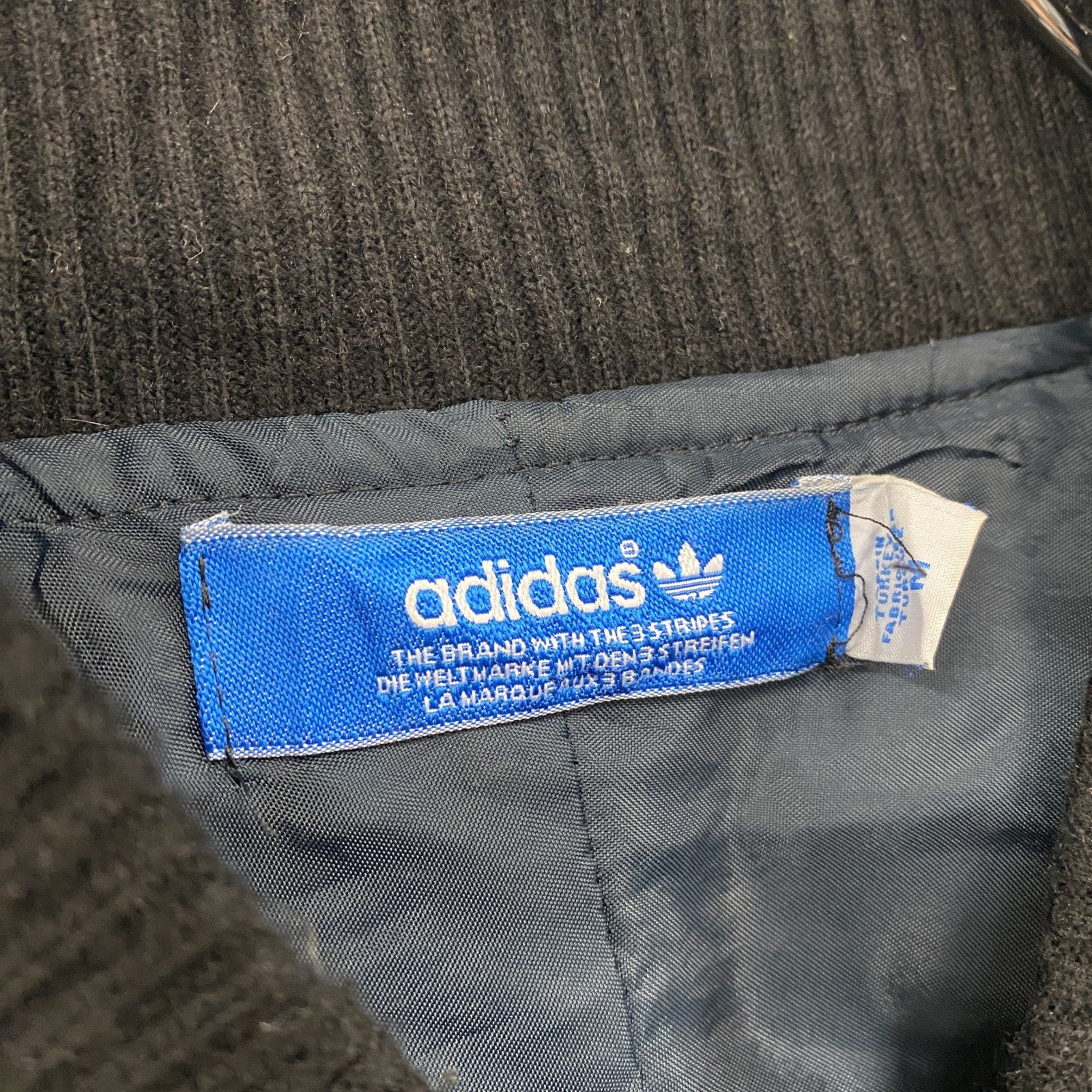 adidas　アディダス　ブルゾン/スイングトップ　比翼仕立て　トレフォイルロゴ　灰色　グレー　Mサイズ