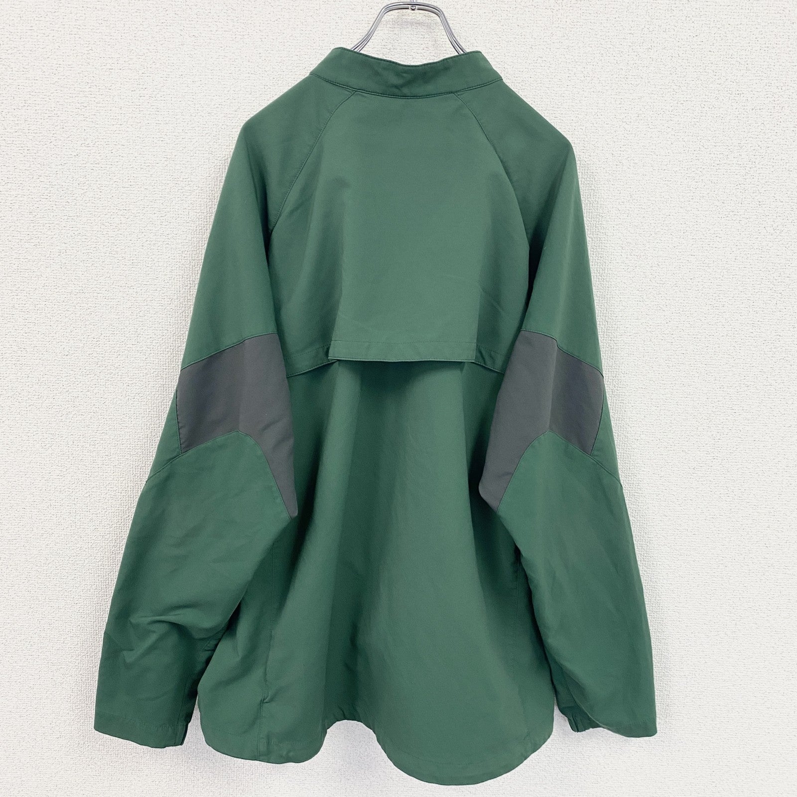 NIKE　ナイキ　プルオーバージャケット　ハーフジップ　ワンポイント　緑　グリーン