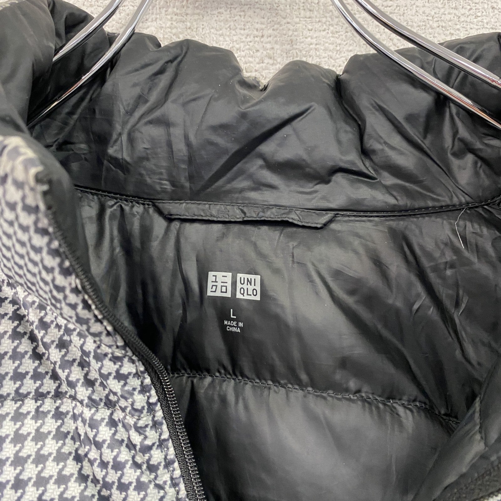 UNIQLO　ユニクロ　ウルトラライトダウンジャケット　ダウン90%　千鳥格子　黒　ブラック　Lサイズ