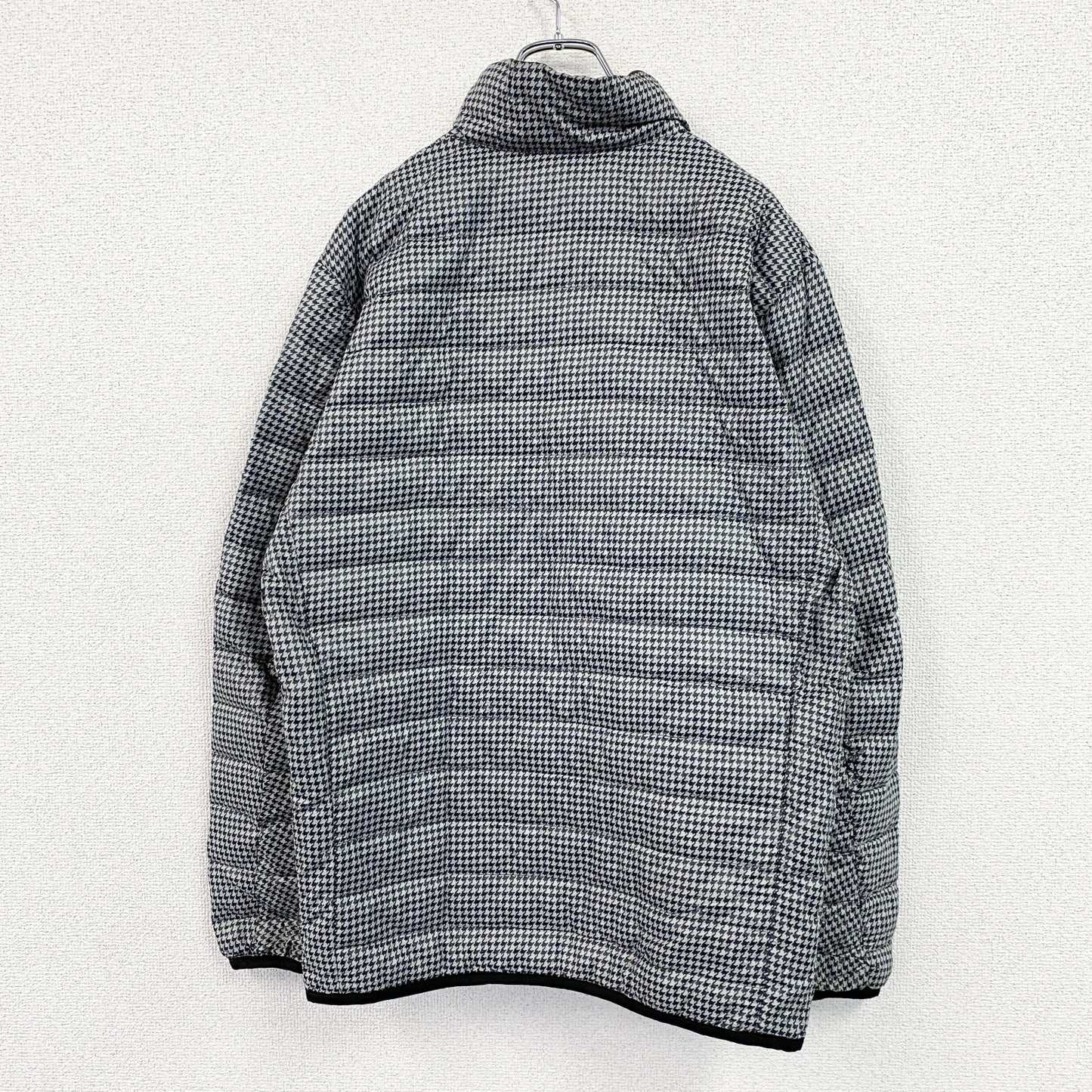 UNIQLO　ユニクロ　ウルトラライトダウンジャケット　ダウン90%　千鳥格子　黒　ブラック　Lサイズ