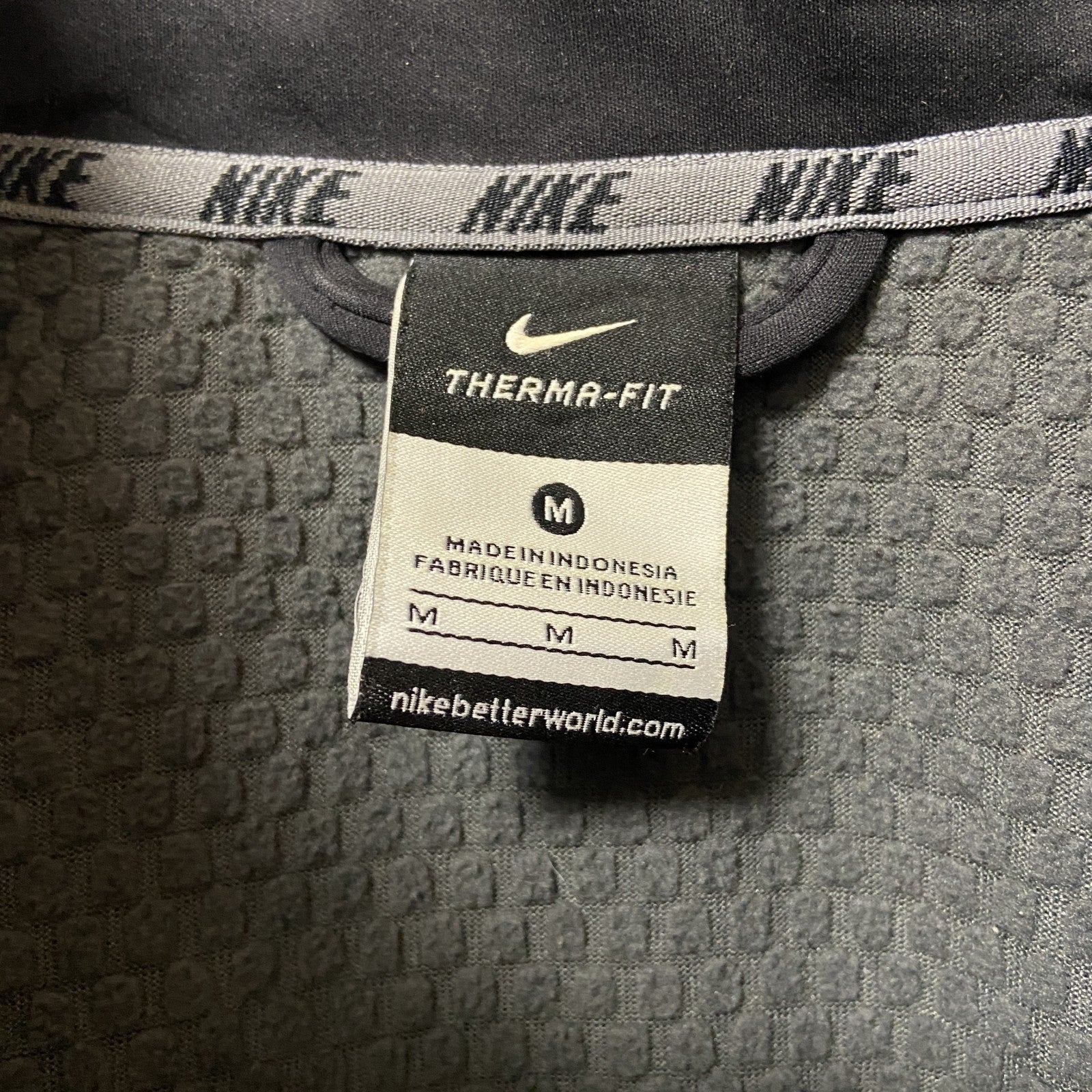 古着 used　NIKE THERMA-FIT ナイキ　長袖ジャンパー　フルジップアウター　ワンポイント刺繍　ラクロス　Mサイズ