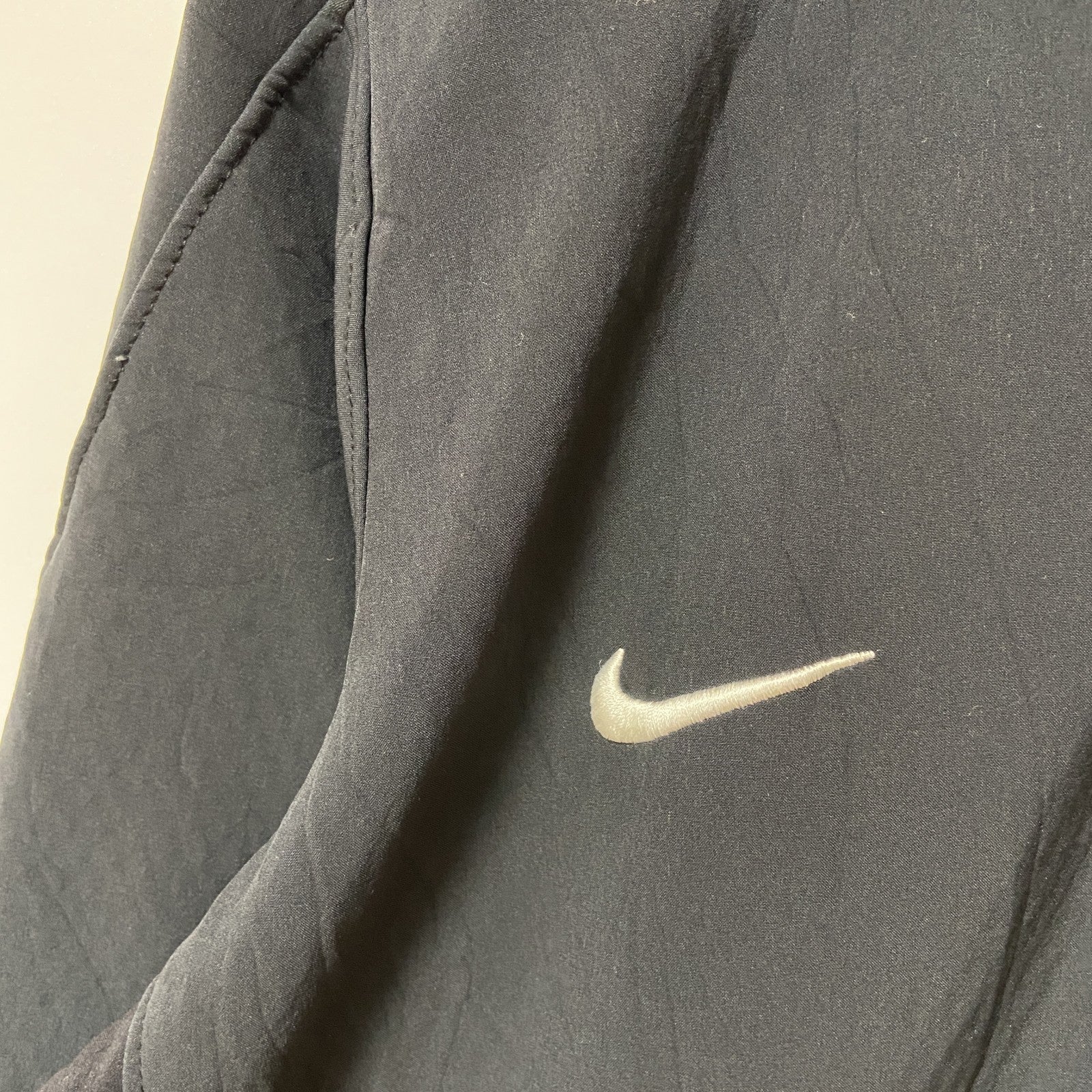 古着 used　NIKE THERMA-FIT ナイキ　長袖ジャンパー　フルジップアウター　ワンポイント刺繍　ラクロス　Mサイズ