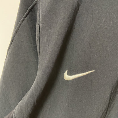 古着 used　NIKE THERMA-FIT ナイキ　長袖ジャンパー　フルジップアウター　ワンポイント刺繍　ラクロス　Mサイズ