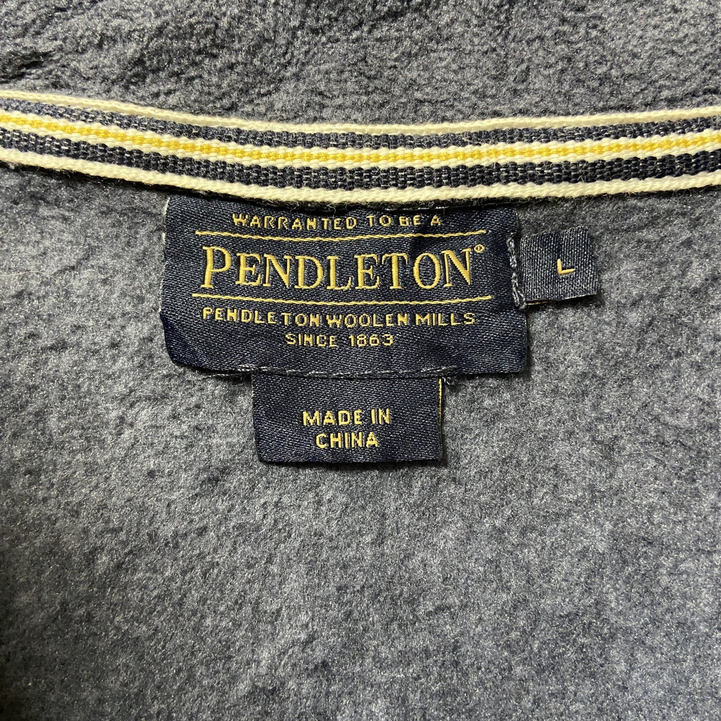 古着 used　PENDLETON ペンドルトン　長袖ハーフジップフリースジャケット　プルオーバー　ワンポイントワッペン　Lサイズ