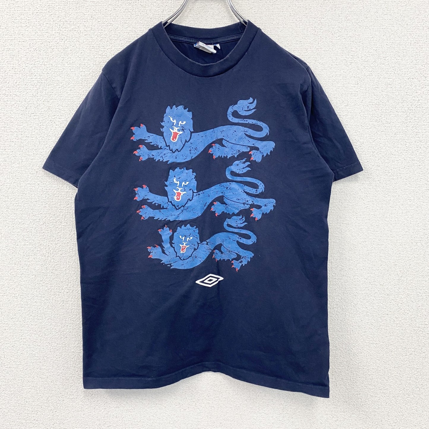 UMBRO　アンブロ　半袖プリントTシャツ　イングランドサッカー　紺　ネイビー　Mサイズ