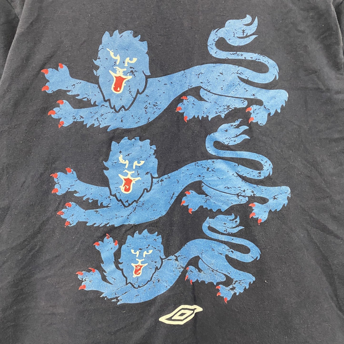 UMBRO　アンブロ　半袖プリントTシャツ　イングランドサッカー　紺　ネイビー　Mサイズ