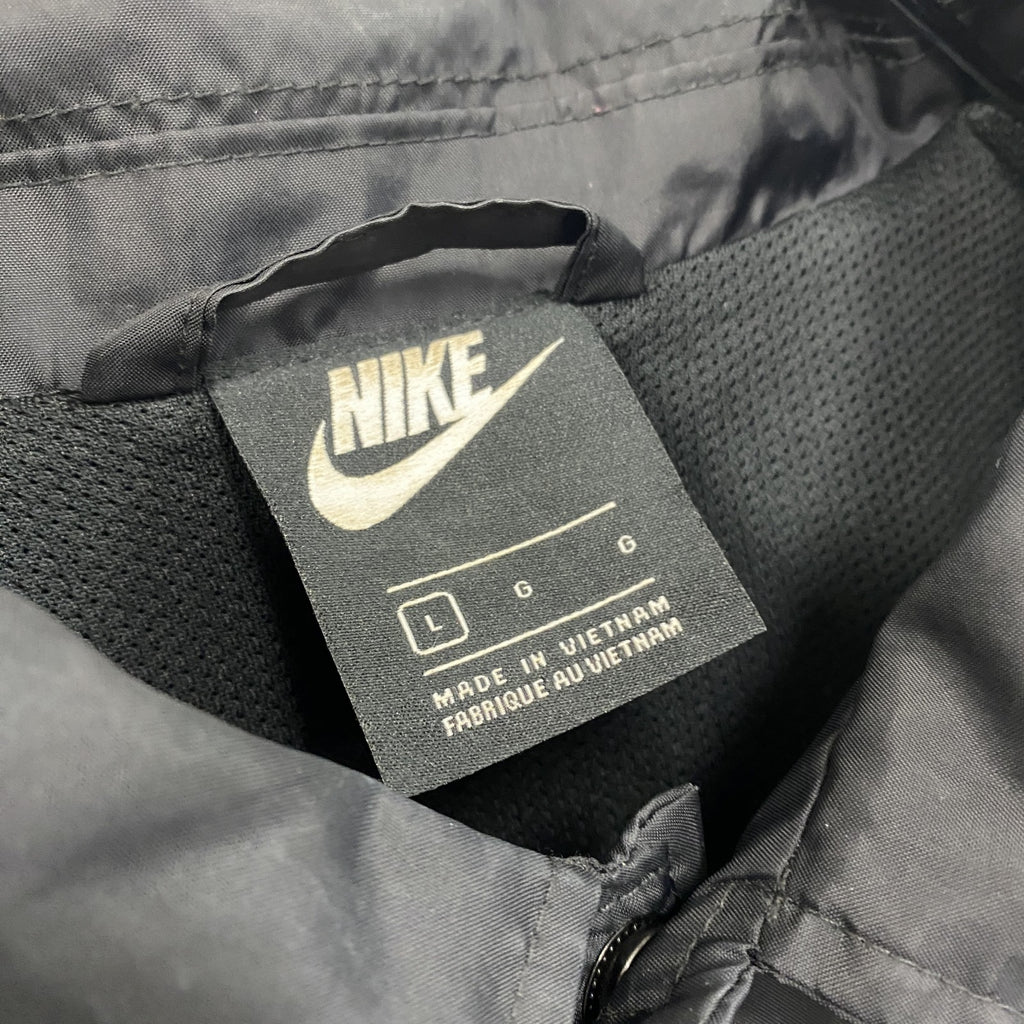 NIKE　ナイキ　JUST DO IT　コーチジャケット　フルボタンジャケット　スウッシュ　黒　ブラック　Lサイズ
