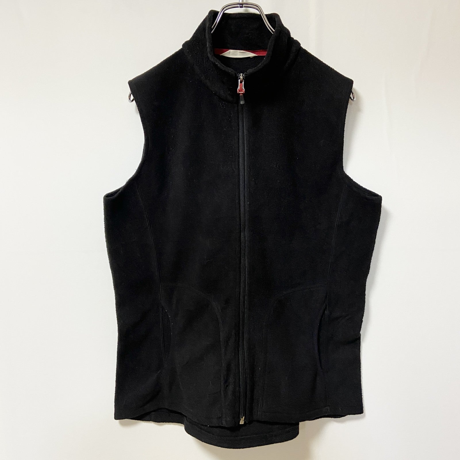 古着 used　WOOLRICH　ウールリッチ　ハイネックフリースベスト　ワンポイント刺繍　シンプル　ノームコア　黒　Lサイズ