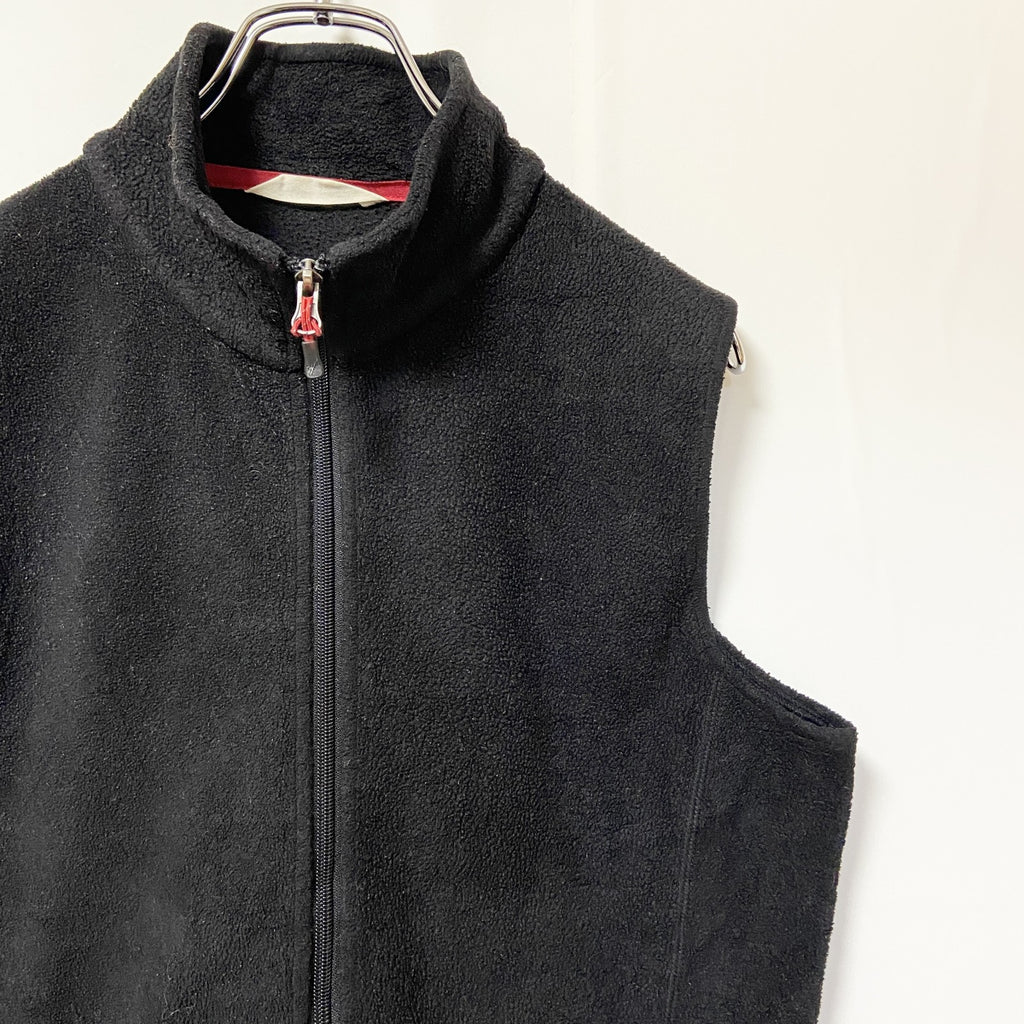 古着 used　WOOLRICH　ウールリッチ　ハイネックフリースベスト　ワンポイント刺繍　シンプル　ノームコア　黒　Lサイズ