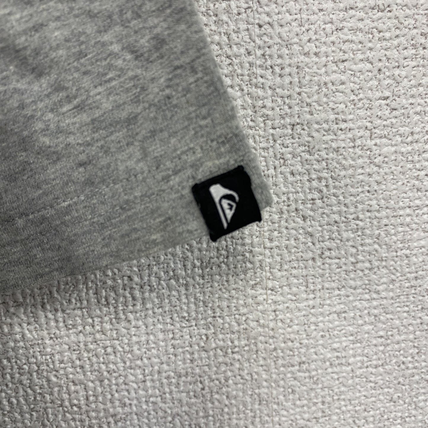 QUIKSILVER　クイックシルバー　半袖プリントTシャツ　灰色　グレー　Mサイズ