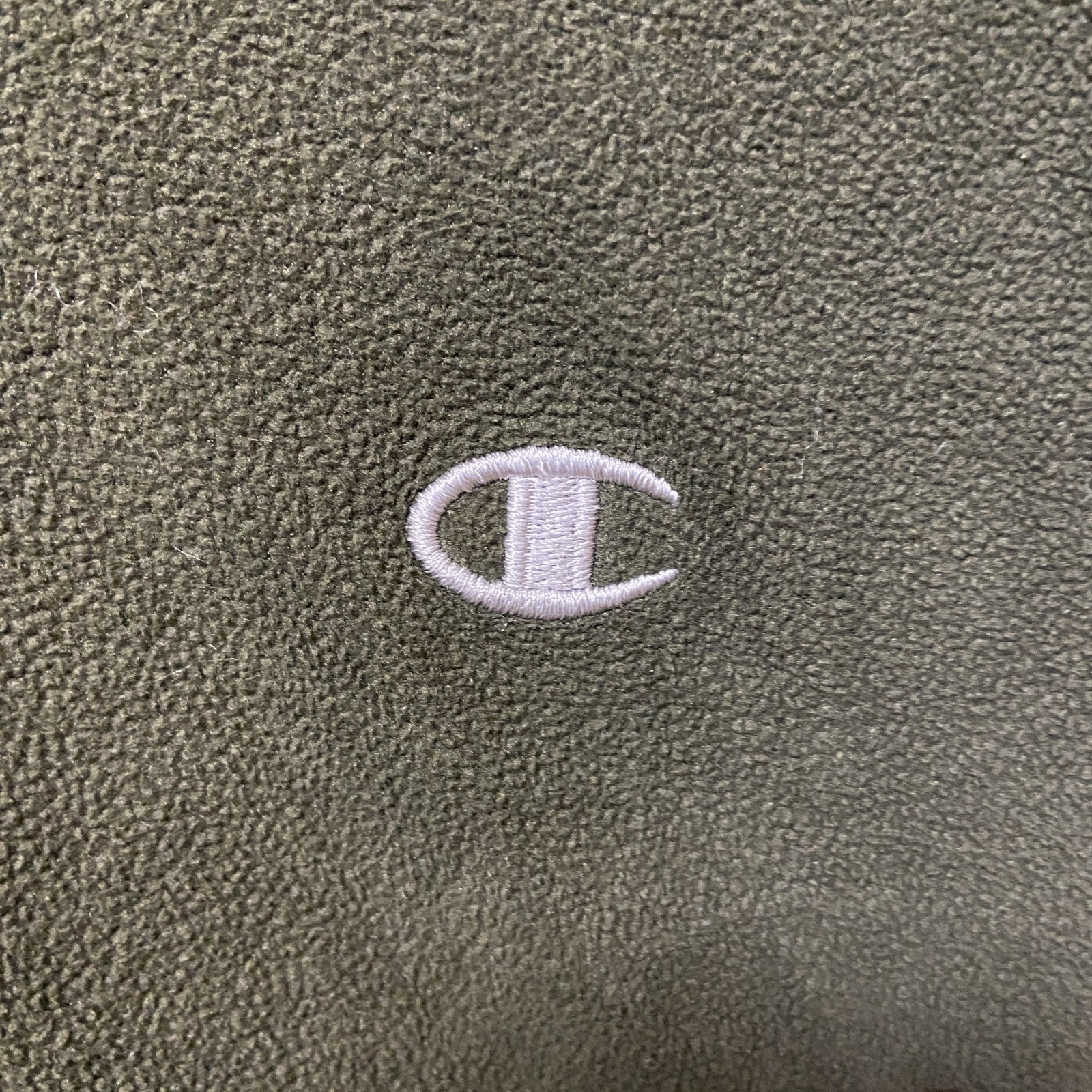 古着 used　Champion チャンピオン　長袖ハーフジップフリースジャケット　ワンポイントロゴ刺繍　カーキ　Mサイズ