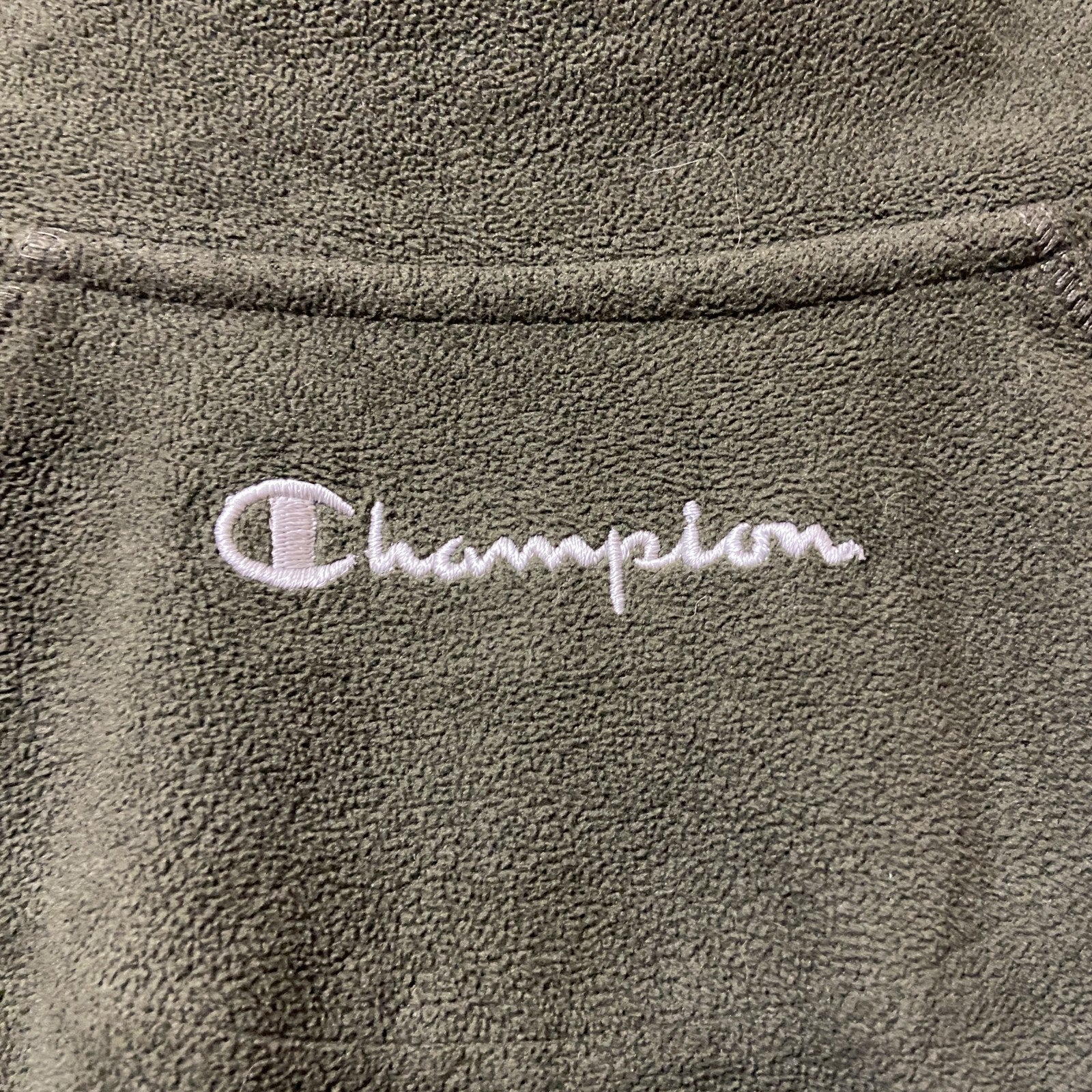 古着 used　Champion チャンピオン　長袖ハーフジップフリースジャケット　ワンポイントロゴ刺繍　カーキ　Mサイズ